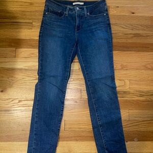 Levi's Women's Dark Blue Skinny Jeans